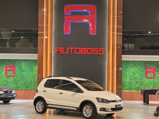 VOLKSWAGEN FOX 1.0 MPI TRACK 12V FLEX 4P MANUAL VOLKSWAGEN FOX 1.0 MPI TRACK 12V FLEX 4P MANUAL
